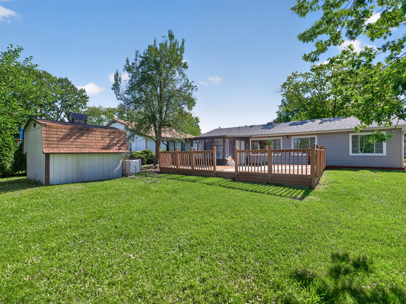 1622 W Celebrity Circle Hanover Park IL 60133