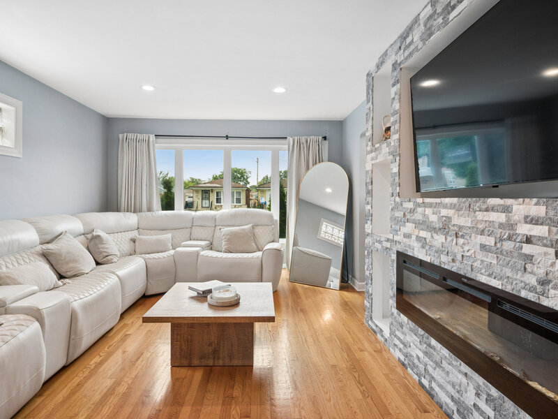 3738 W 83rd Place Chicago IL 60652