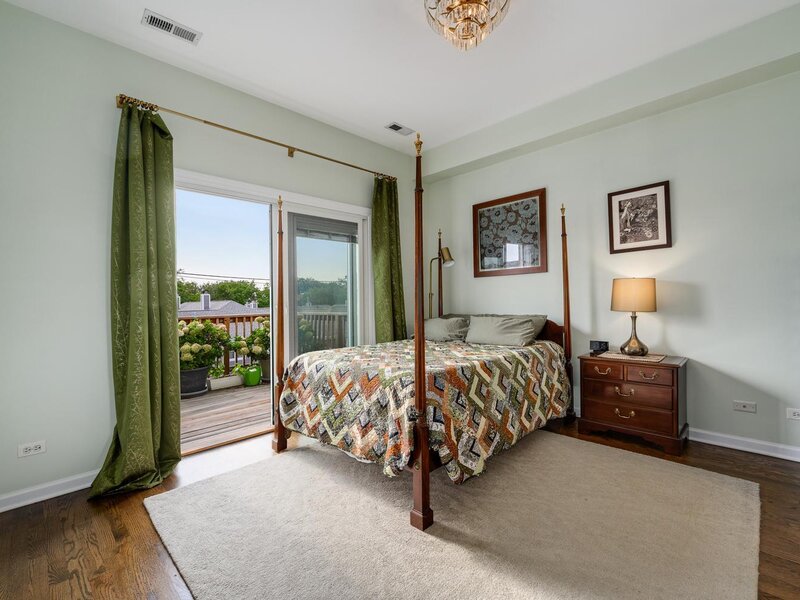 3306 N Clifton Avenue Chicago IL 60657