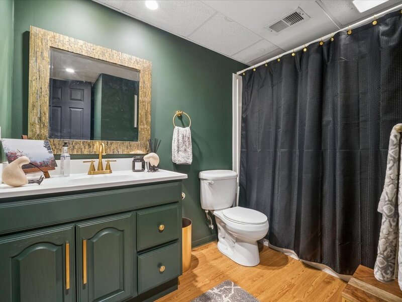 2103 Olde Mill Lane Mchenry IL 60050
