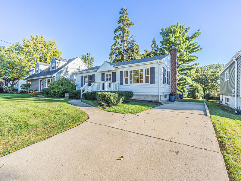 311 Elm Street Glen Ellyn IL 60137