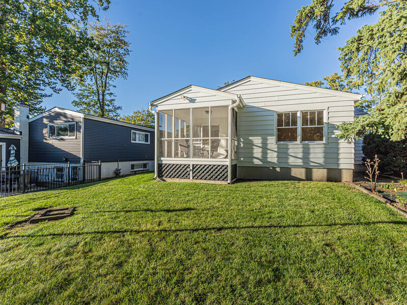 311 Elm Street Glen Ellyn IL 60137
