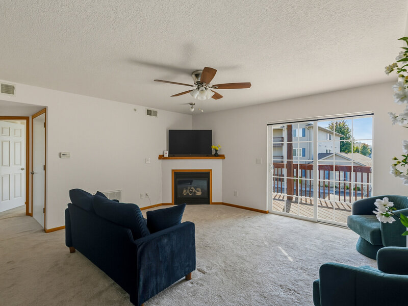 121 E Price Street Eldridge IA 52748