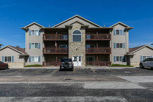 Photo of 121 E Price Street Eldridge IA 52748 Unit 202