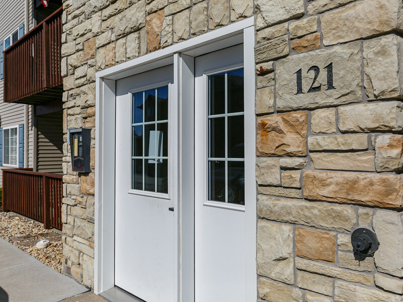 121 E Price Street Eldridge IA 52748