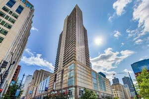 Photo of 545 N Dearborn Street Chicago IL 60654