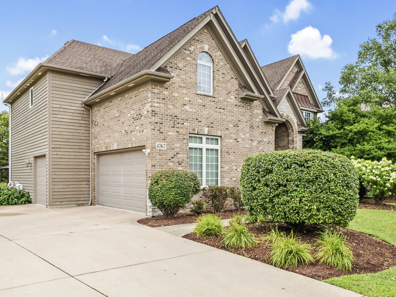 4767 Sassafras Lane Naperville IL 60564