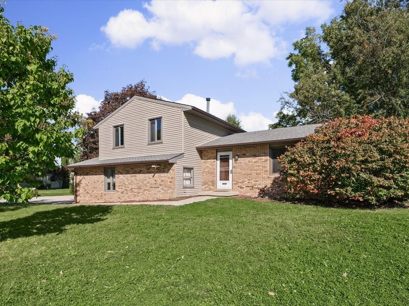 2006 Clover Court Champaign IL 61821