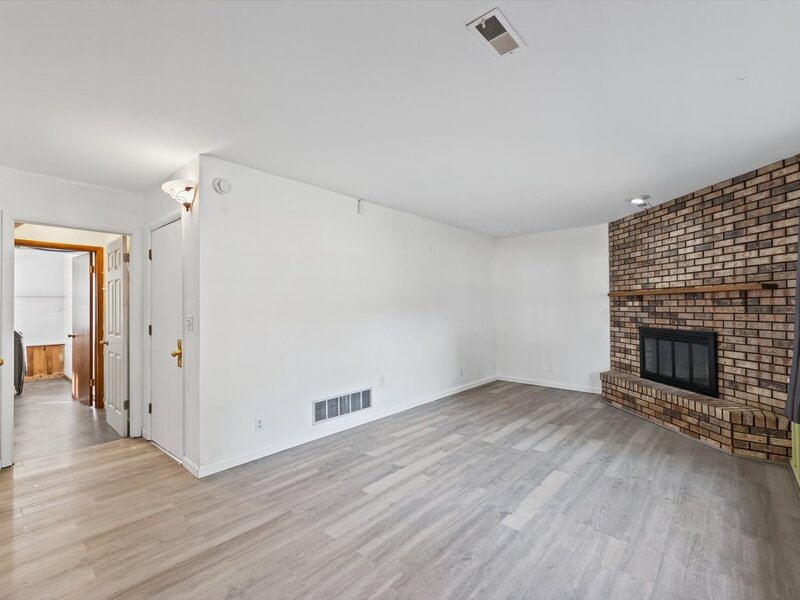 2006 Clover Court Champaign IL 61821