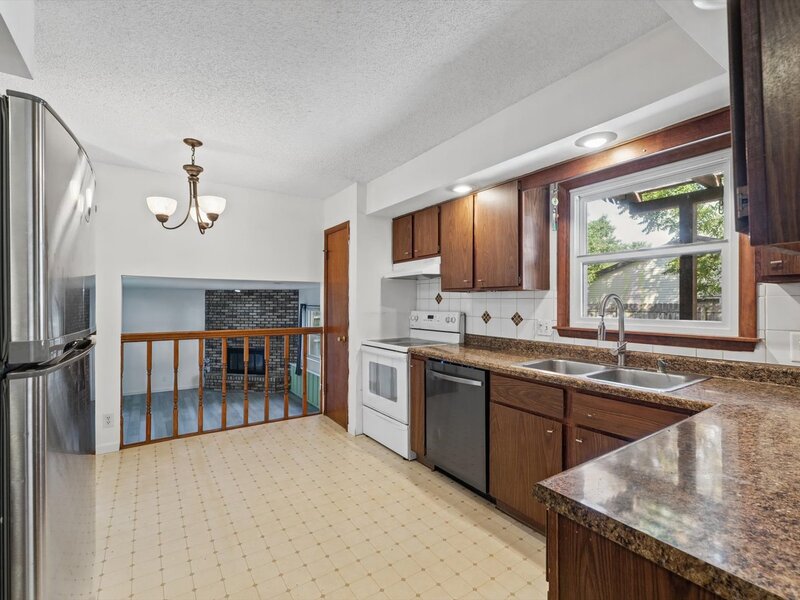 2006 Clover Court Champaign IL 61821
