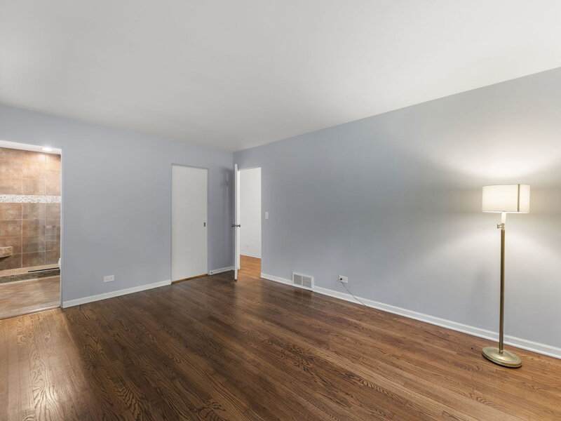 60 Golden Larch Court Naperville IL 60540