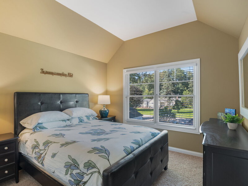 937 N Shore Drive Crystal Lake IL 60014