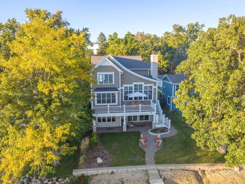 937 N Shore Drive Crystal Lake IL 60014