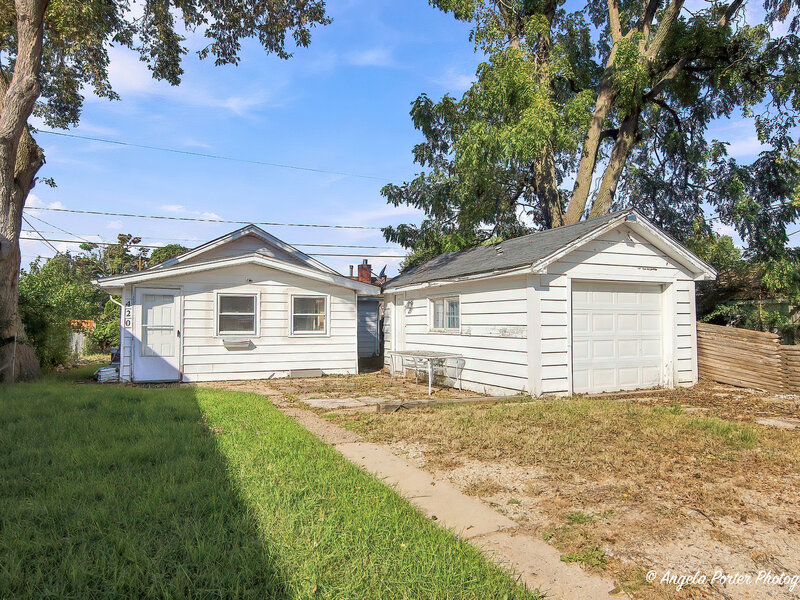 420 Washington Park Waukegan IL 60085