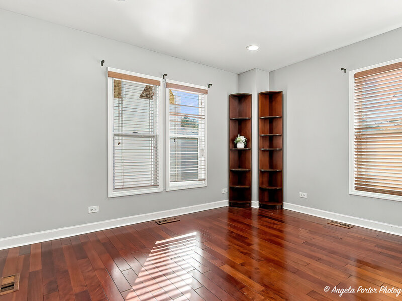 407 4th Street Waukegan IL 60085