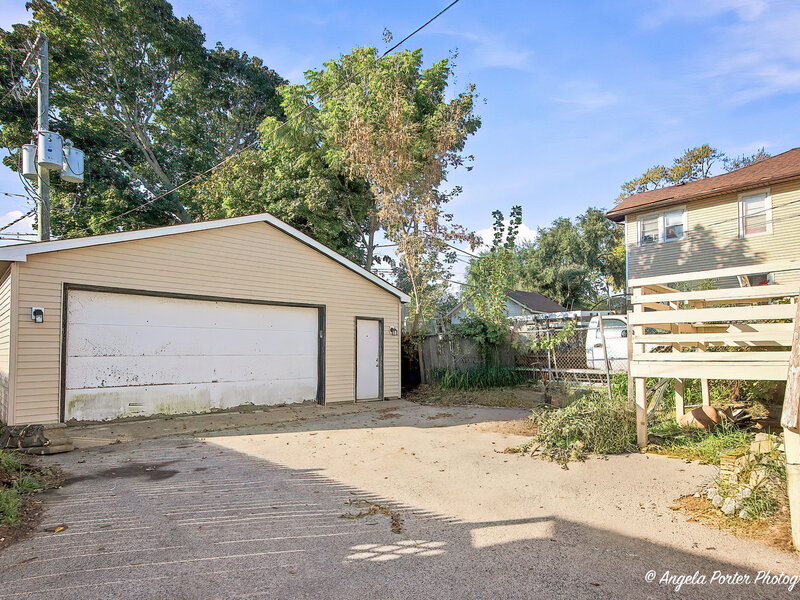 407 4th Street Waukegan IL 60085