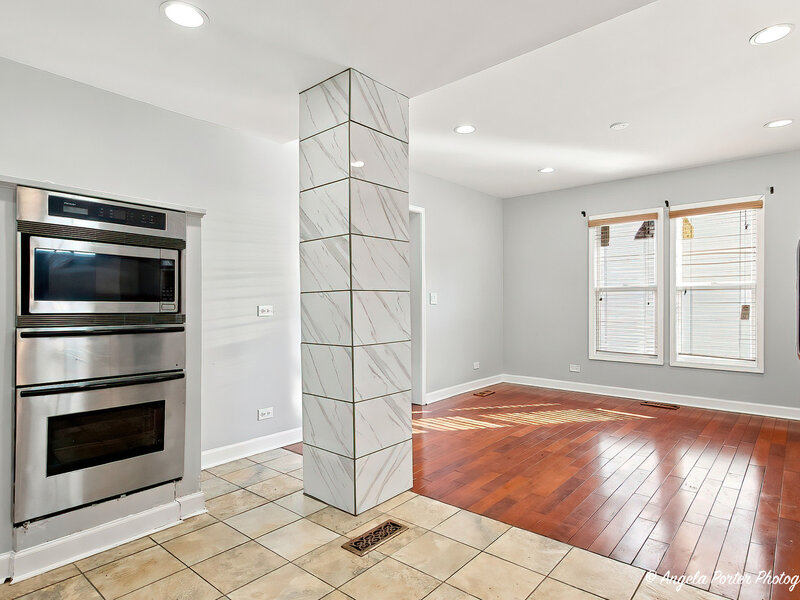 407 4th Street Waukegan IL 60085