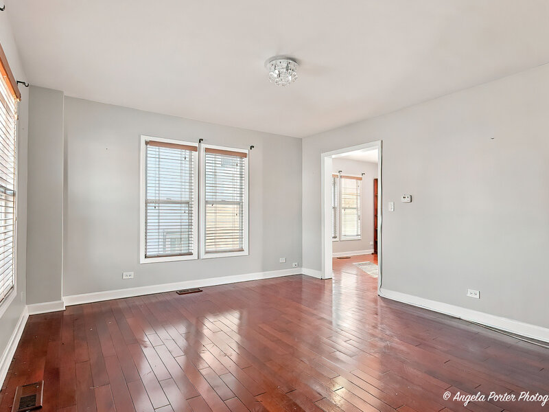 407 4th Street Waukegan IL 60085