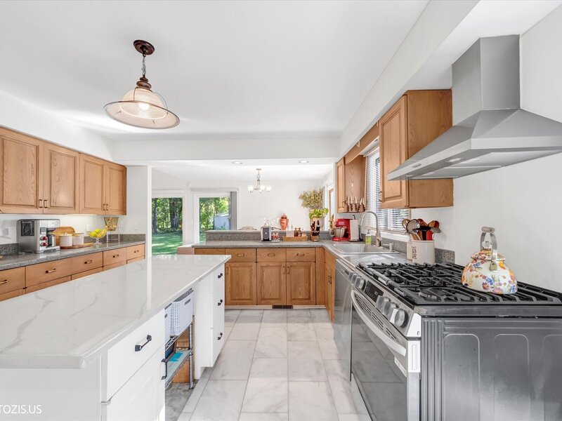 34017 N Lakeside Drive Grayslake IL 60030
