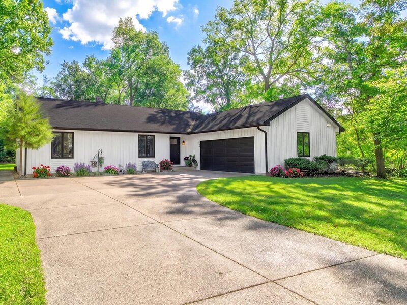 34017 N Lakeside Drive Grayslake IL 60030