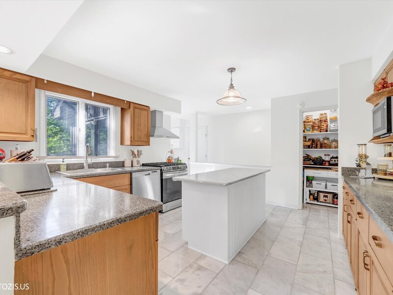 34017 N Lakeside Drive Grayslake IL 60030
