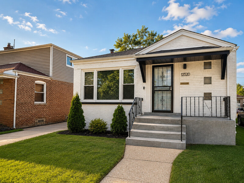 12520 S Yale Avenue Chicago IL 60628