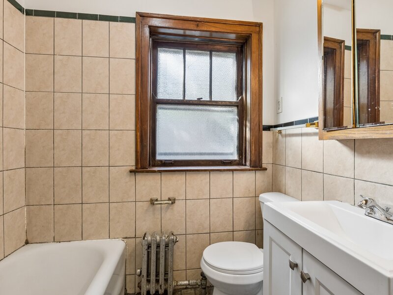 5700 N Artesian Avenue Chicago IL 60659