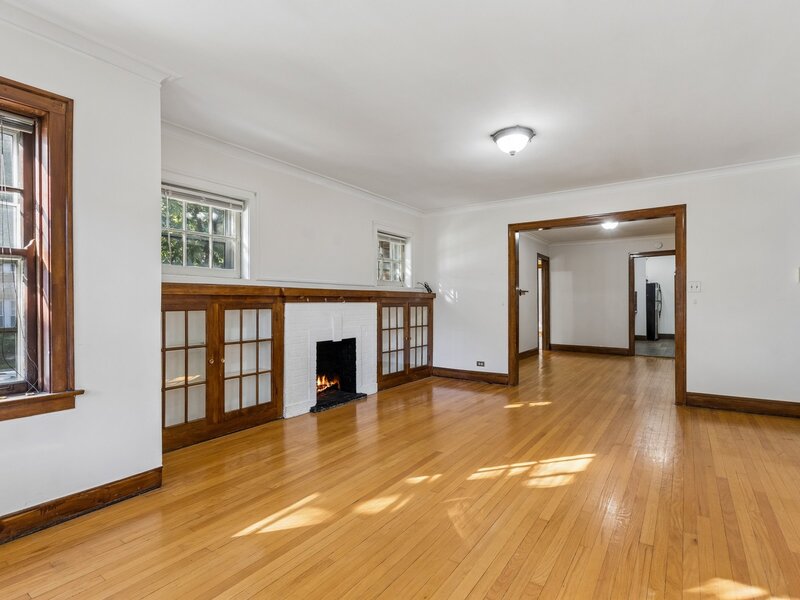 5700 N Artesian Avenue Chicago IL 60659