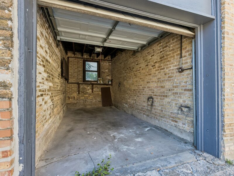 5700 N Artesian Avenue Chicago IL 60659