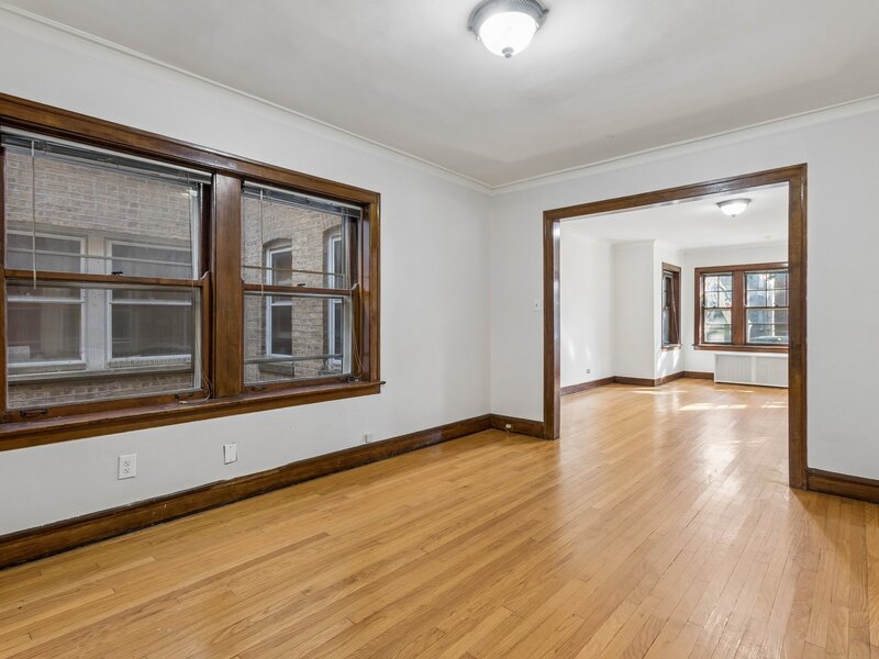 5700 N Artesian Avenue Chicago IL 60659