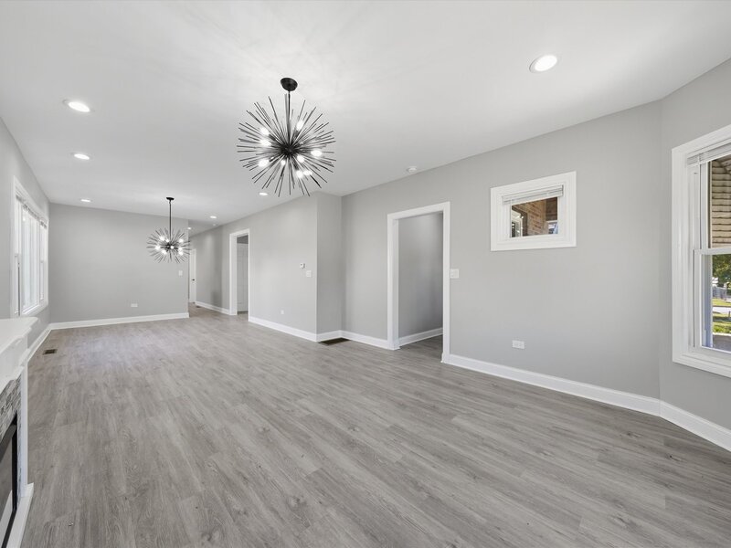 10453 S Indiana Avenue Chicago IL 60628