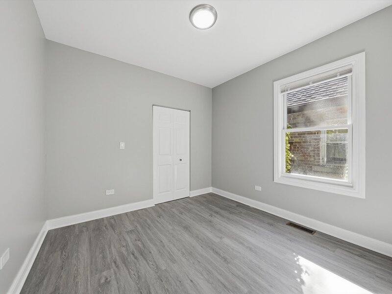 10453 S Indiana Avenue Chicago IL 60628