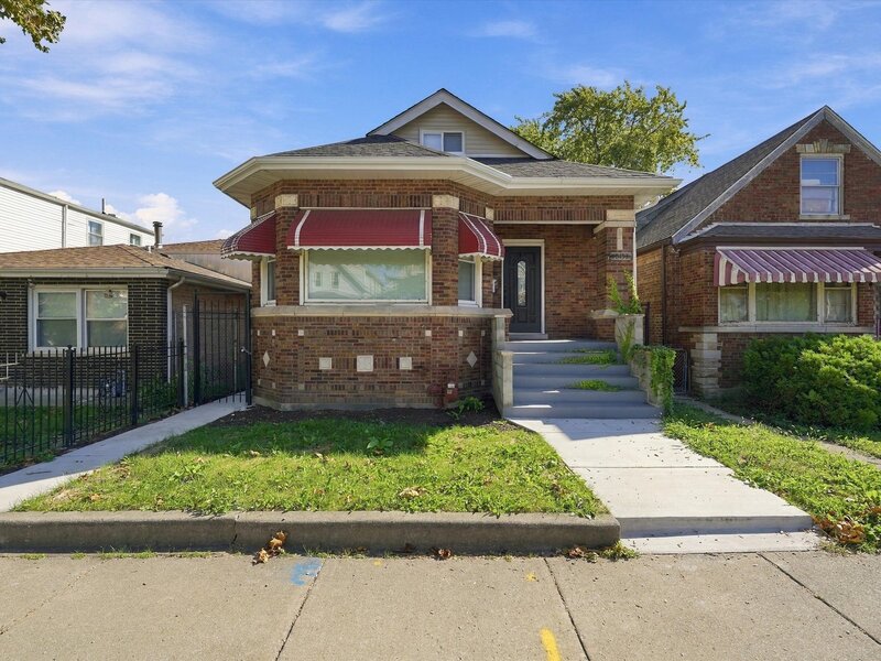 10453 S Indiana Avenue Chicago IL 60628