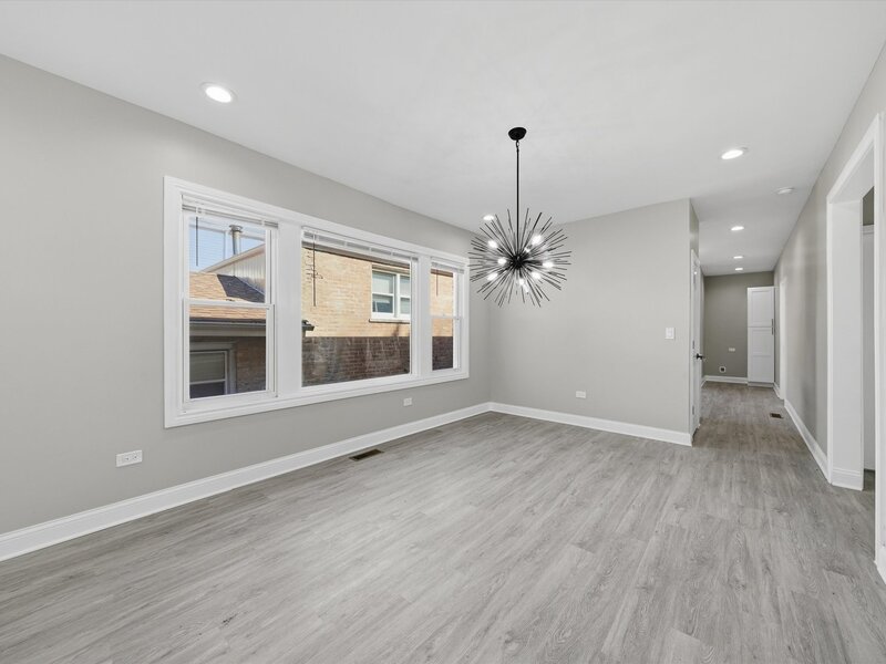 10453 S Indiana Avenue Chicago IL 60628