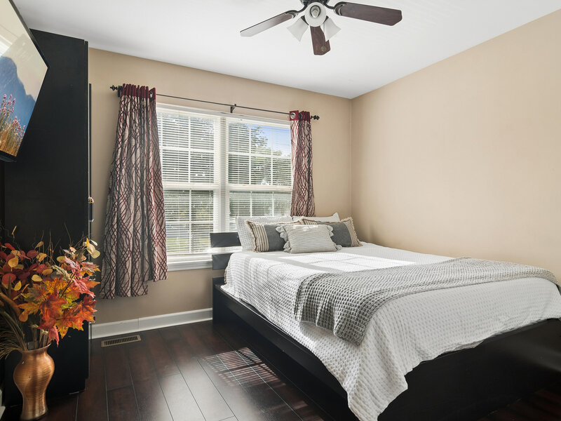 1432 Newport Lane Mundelein IL 60060