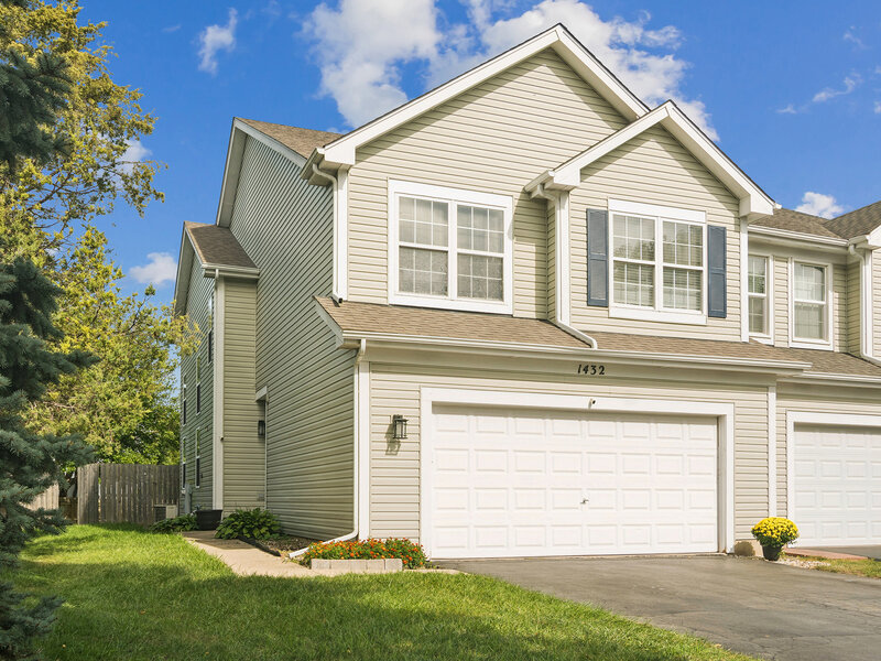 1432 Newport Lane Mundelein IL 60060
