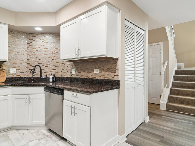 1432 Newport Lane Mundelein IL 60060