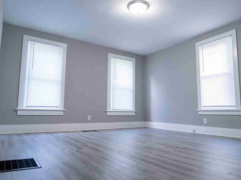 1432 W 6th Street Davenport IA 52802