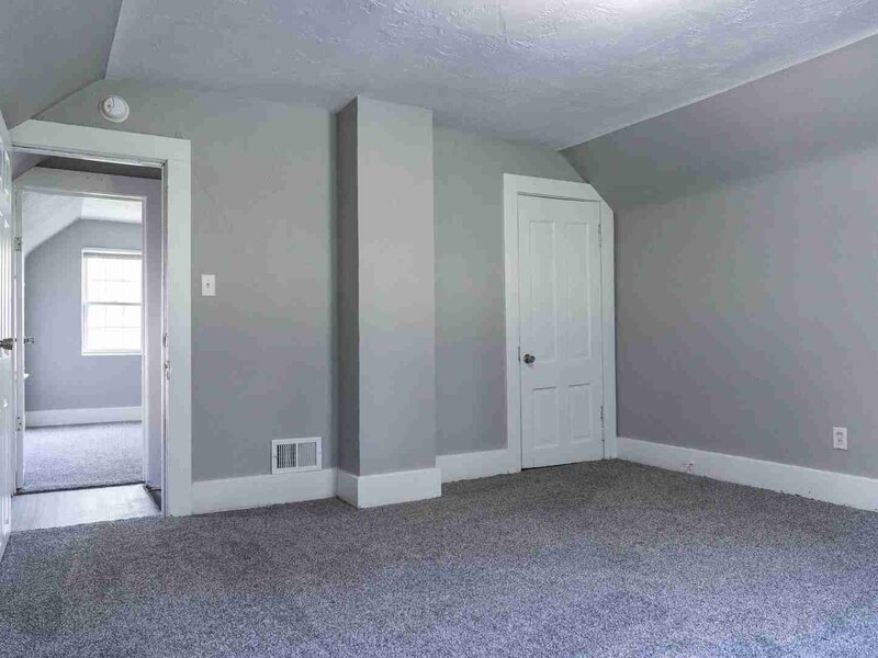 1432 W 6th Street Davenport IA 52802