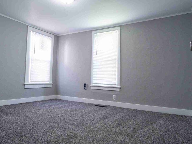 1432 W 6th Street Davenport IA 52802