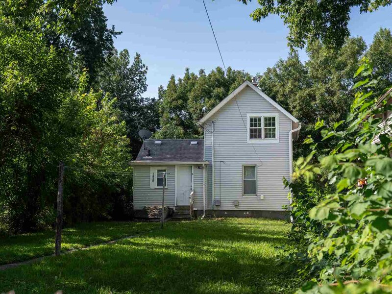 1432 W 6th Street Davenport IA 52802