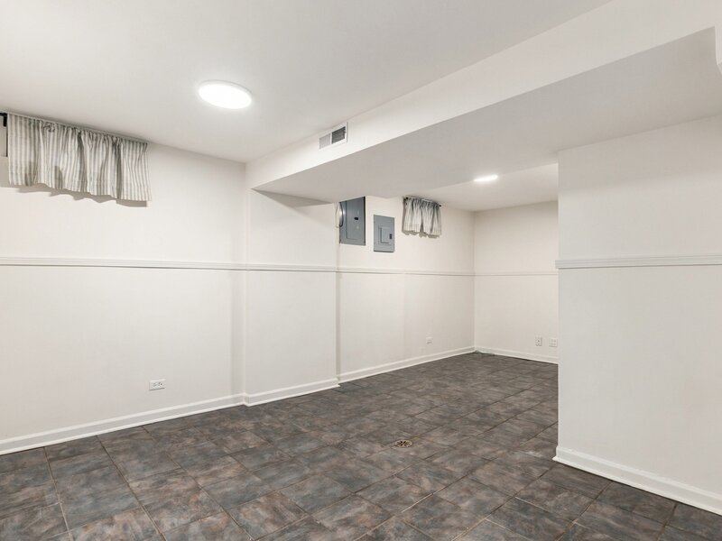 45 S Julian Street Naperville IL 60540