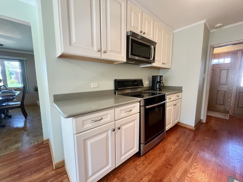 4537 W 102nd Street Oak Lawn IL 60453