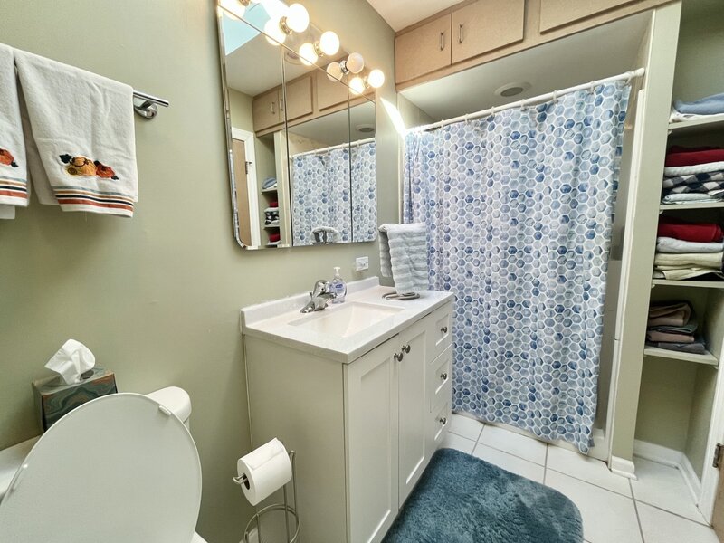 4537 W 102nd Street Oak Lawn IL 60453