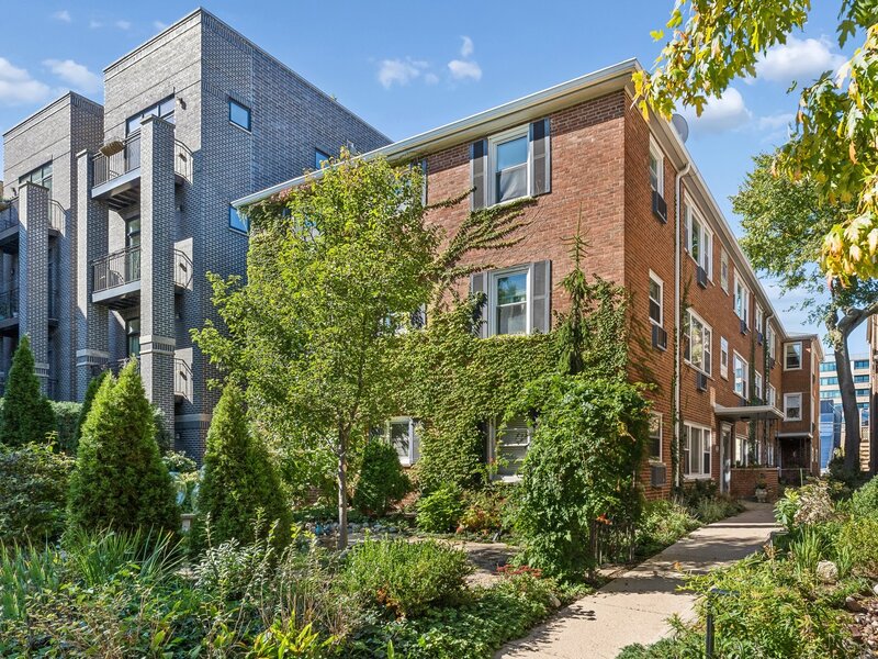 912 Hinman Avenue Evanston IL 60202