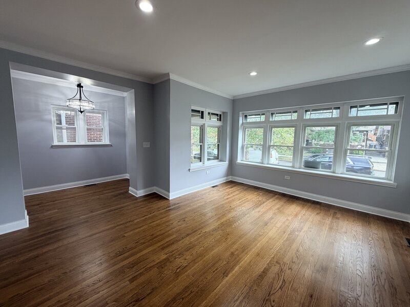 8118 S Saint Lawrence Avenue Chicago IL 60619