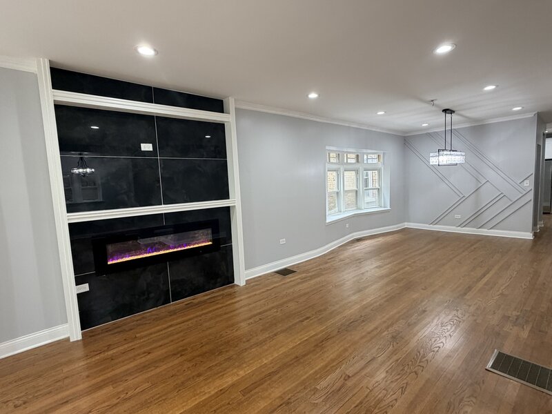 8118 S Saint Lawrence Avenue Chicago IL 60619