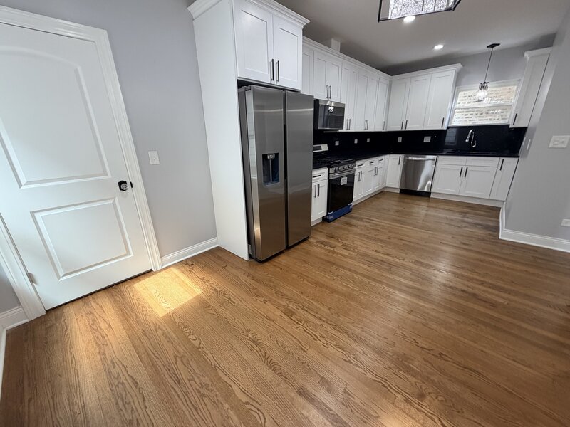 8118 S Saint Lawrence Avenue Chicago IL 60619