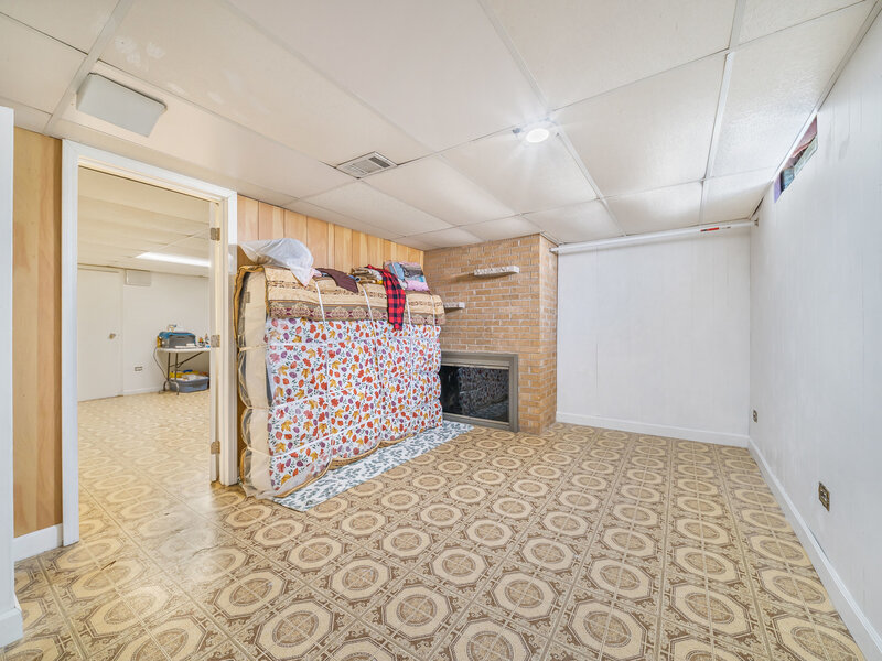 18026 Oakley Avenue Lansing IL 60438