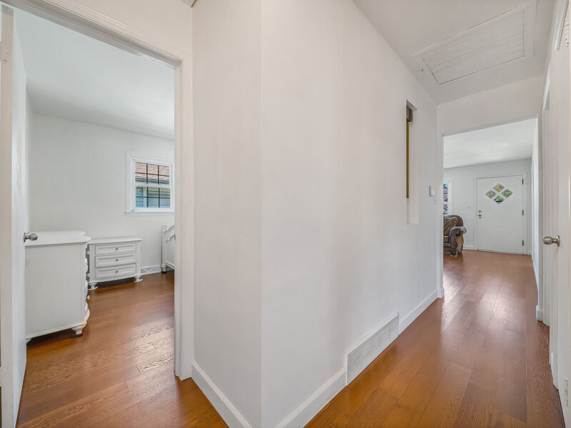 18026 Oakley Avenue Lansing IL 60438